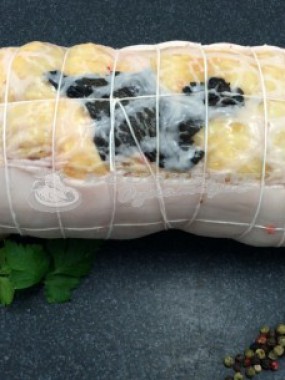 Chapon désossé farci façon forestière (10-12pers)